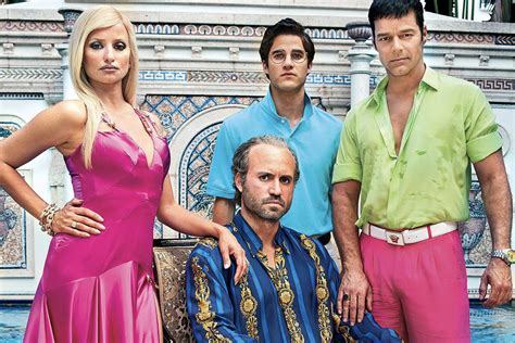 versace dizisi konusu|The Assassination of Gianni Versace: Moda, Parıltı, Suç ve Dram!.